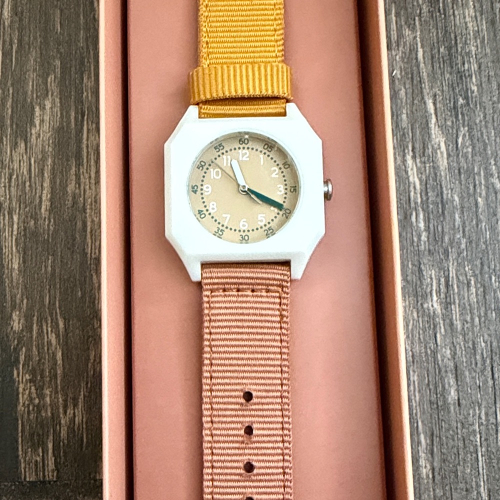 Mini Kyomo Kids’ Sunburn Watch—Japanese Movement - Picture 6 of 16